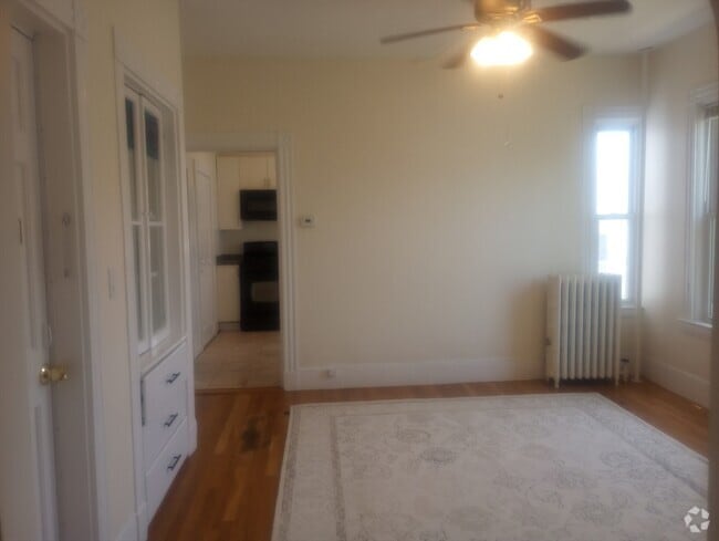 Building Photo - 84 Roslindale Ave Unit 2 Rental