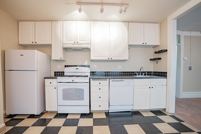 Photo - Alexander Apartments