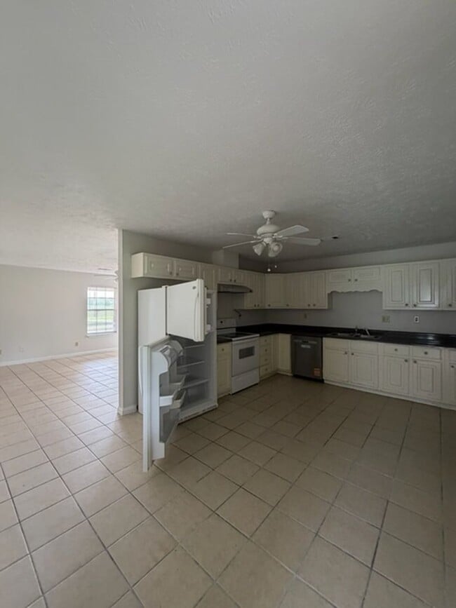 Photo - Renovated 3 Bedroom 2 Bath Home for Rent!!