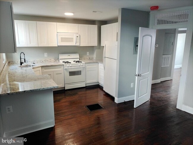 Building Photo - 622 Linnard St Unit 2 Rental