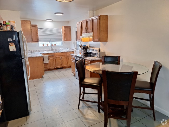 Building Photo - 2172 Reed Dr Rental