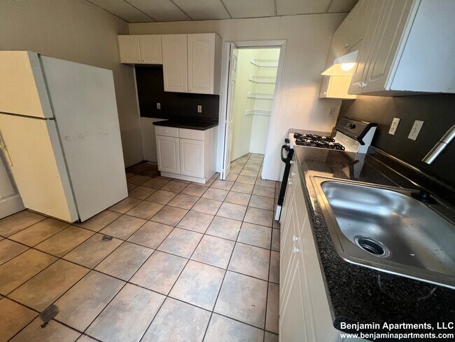 Photo - 433 Cambridge St Unidad 5