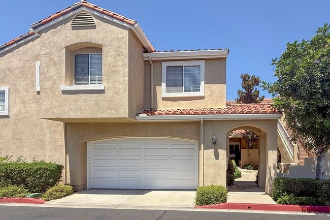 Building Photo - Dream Home in HOA Community!