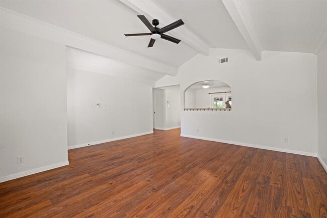 Photo - 5306 Basswood Ln