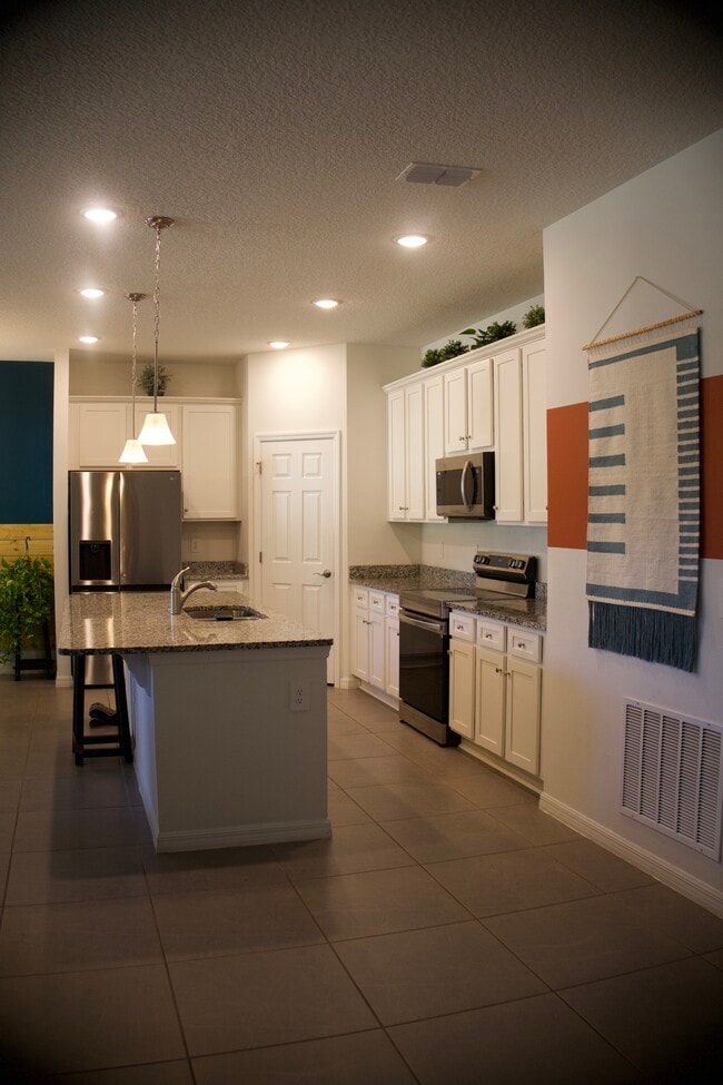 Kitchen - 3976 Mayhill Loop