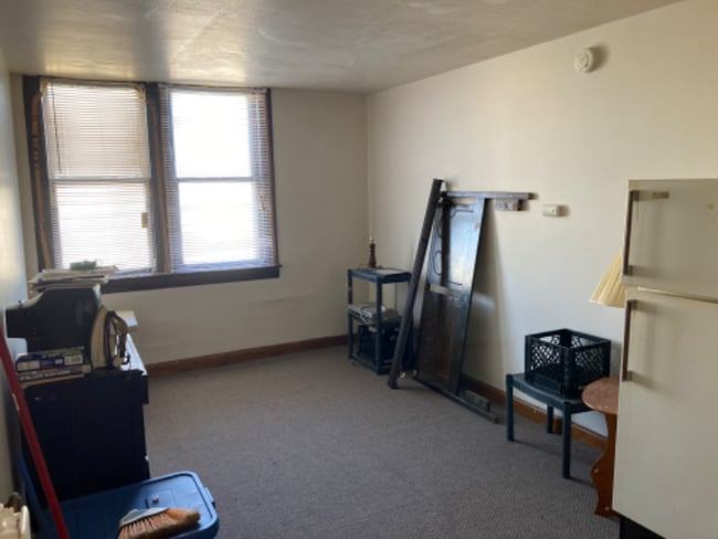 Photo - 3500 W Kilbourn Ave