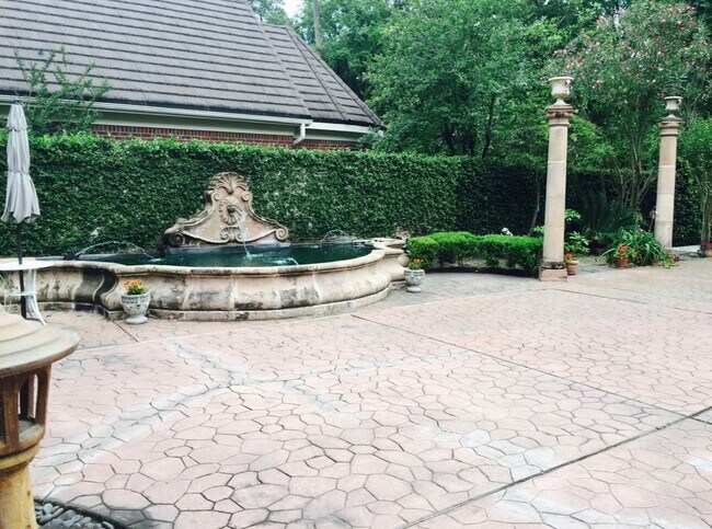 Photo - 2819 Cedar Woods Pl