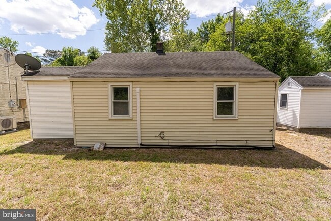 Photo - 115 Davis Ln