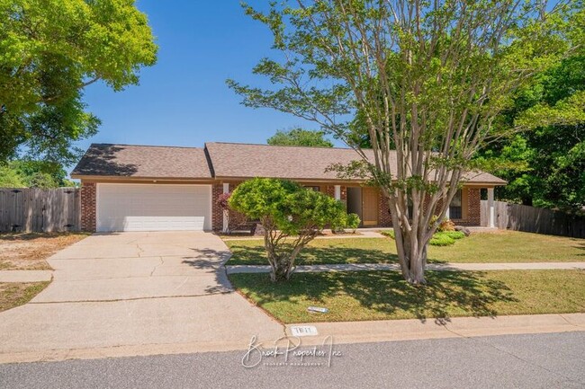 Photo - 7811 Woodpointe Dr House