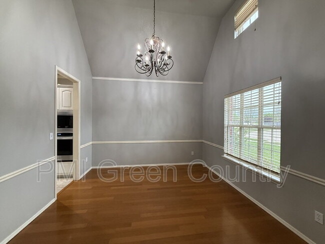 Photo - 4419 W Detroit Pl