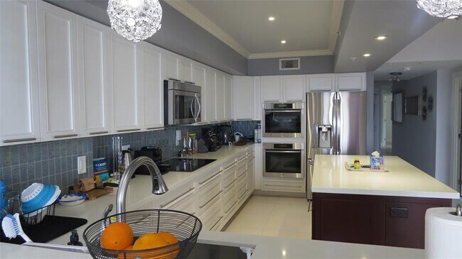 Photo - 2880 NE 14th Street Causeway Unit 601