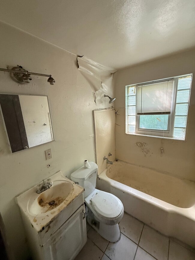 Photo - 5662 Maffitt Ave