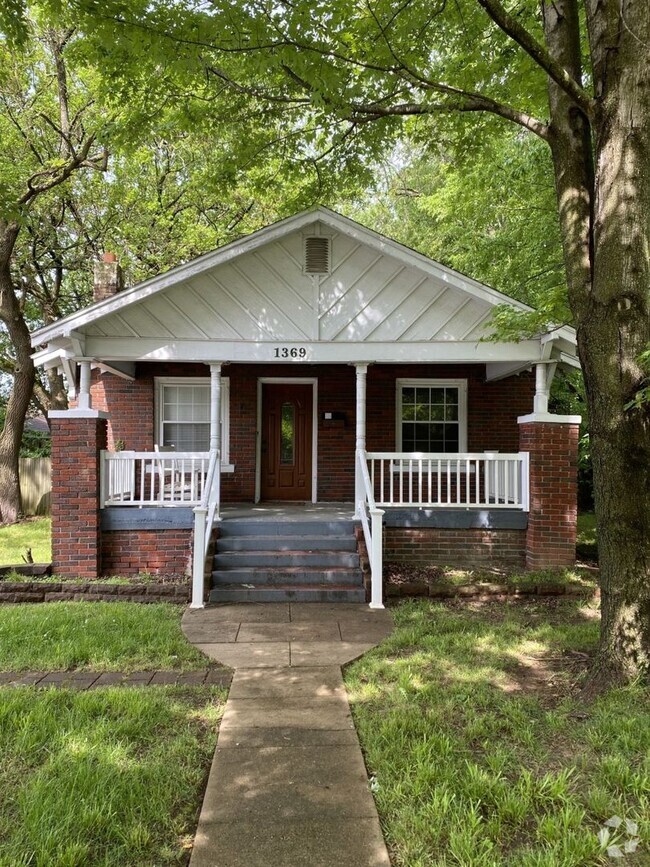 Building Photo - 1369 S National Ave Rental