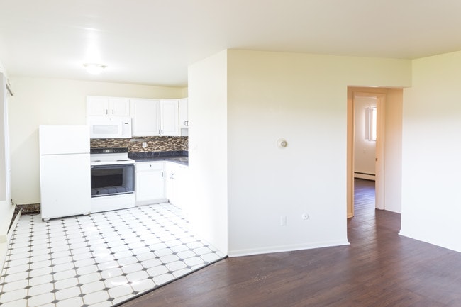 Photo - 125 Hill Street Apartments