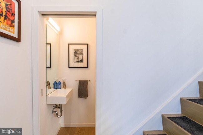 Photo - 1705 Annin St