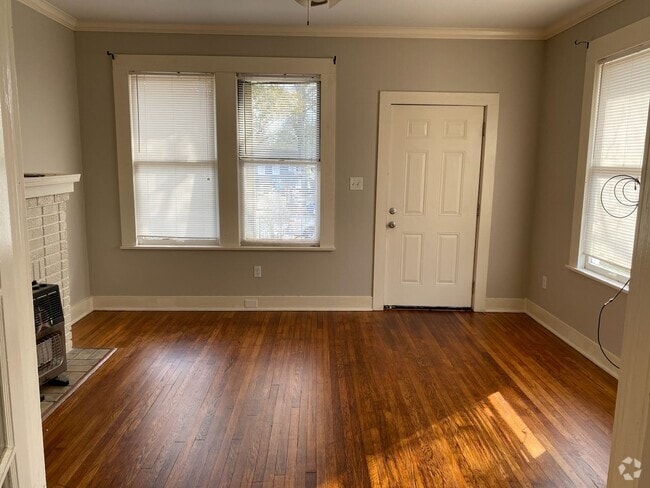 Building Photo - 234-236 Rutherford St Unit 236 Rutherford St- Duplex Rental