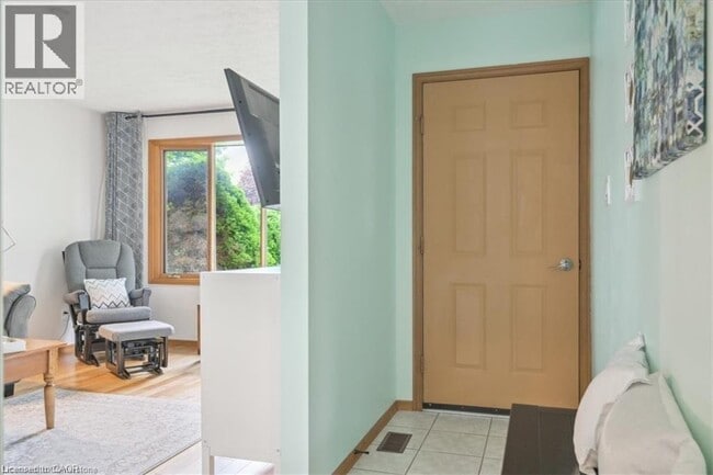 Photo - 47 Claycroft Crescent