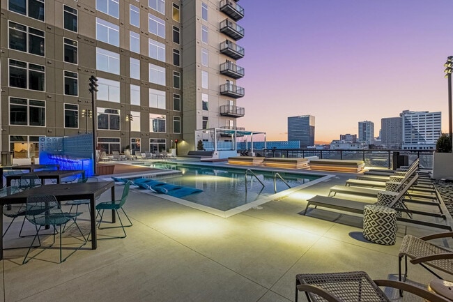 505 Courtland apartments — community photo