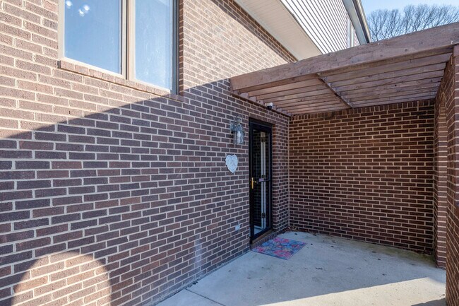 Photo - 770 Trenton Ave