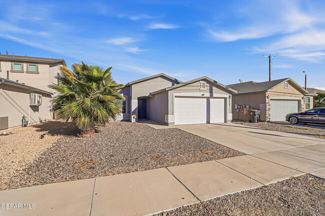 Photo - 1004 Aircoupe Way