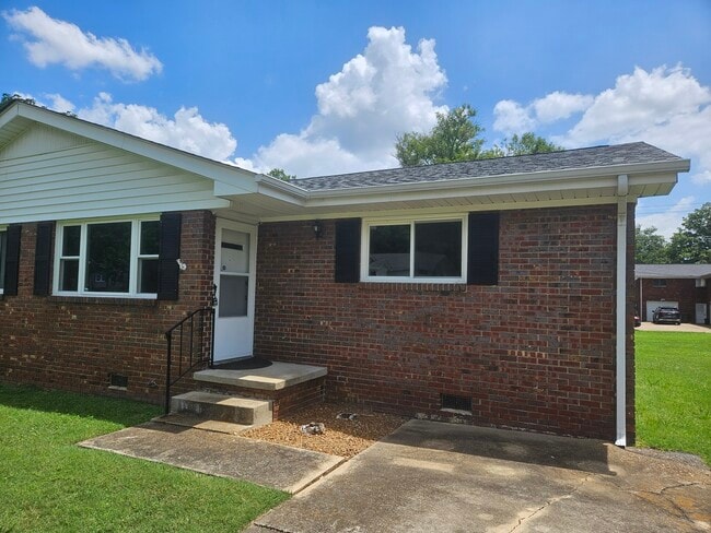 Building Photo - 322 Vista Dr Rental