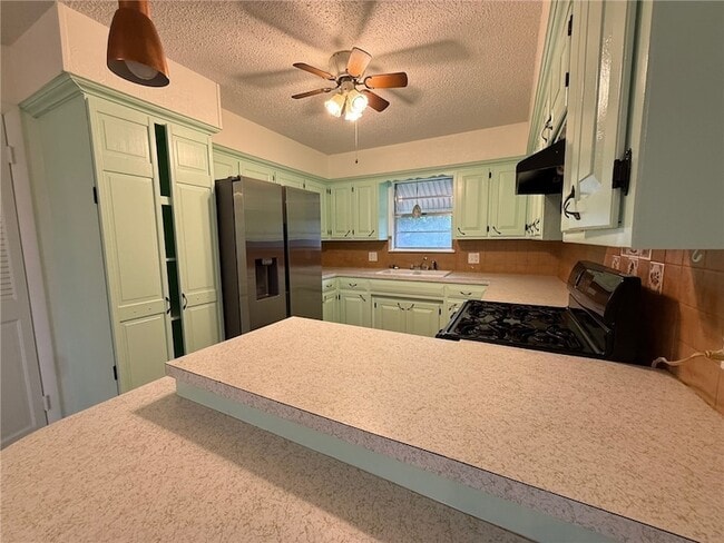 Photo - 606 Cedar St