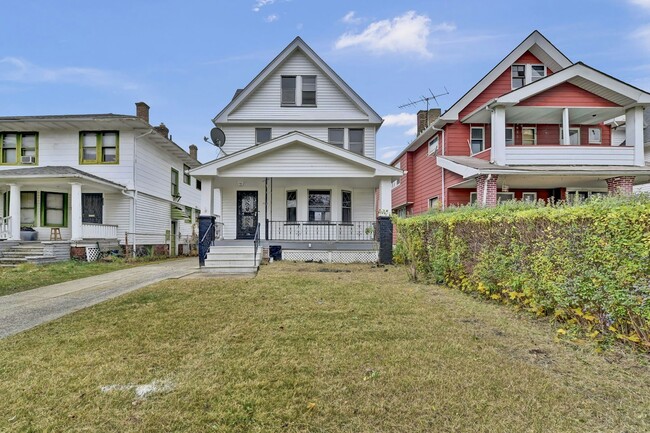 Building Photo - 1486 E 134th St