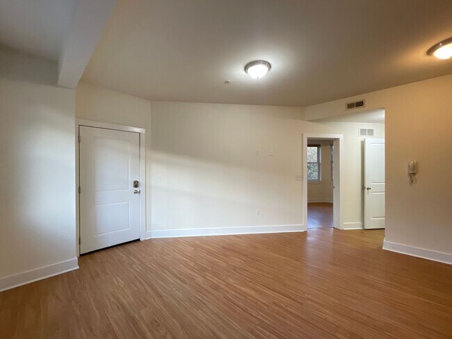 Photo - 3842 Lancaster Ave Unit 2