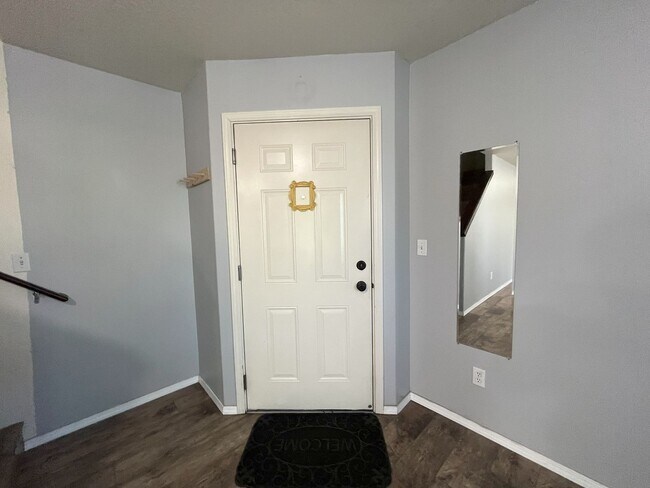 Photo - Bright 2-Bedroom Condo with Laminate Floor...