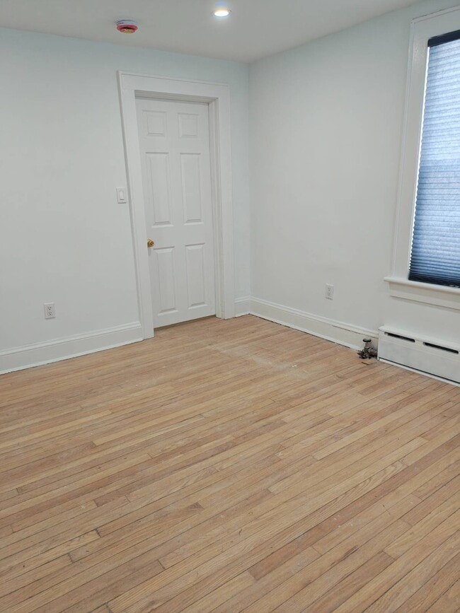 Photo - 2814 Weeks Ave