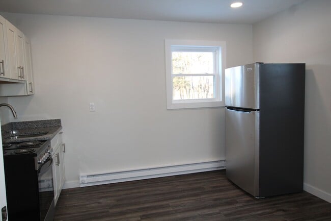 Photo - Beautifully remodeled and completed effici... Unit 14311 Rt. 9W  -  8