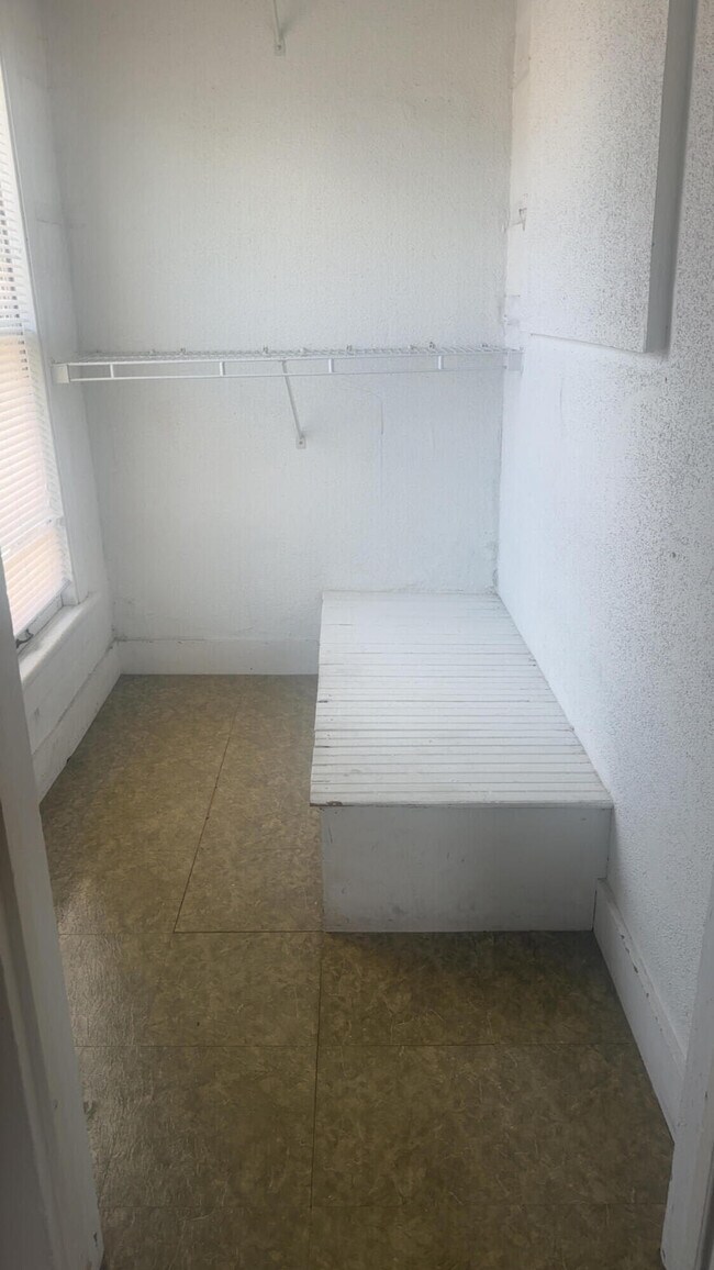 Photo - 1107 La Crosse St