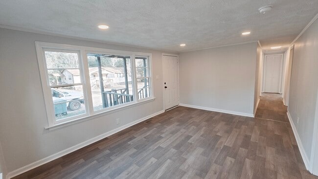 Photo - 64 Spruce St