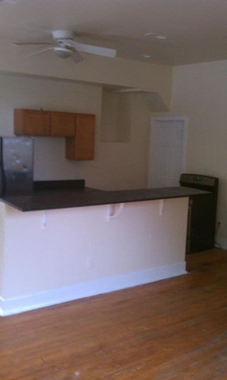 Photo - 2212 Ravine St