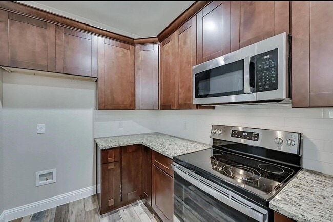 Photo - 1707 Ash Crescent St
