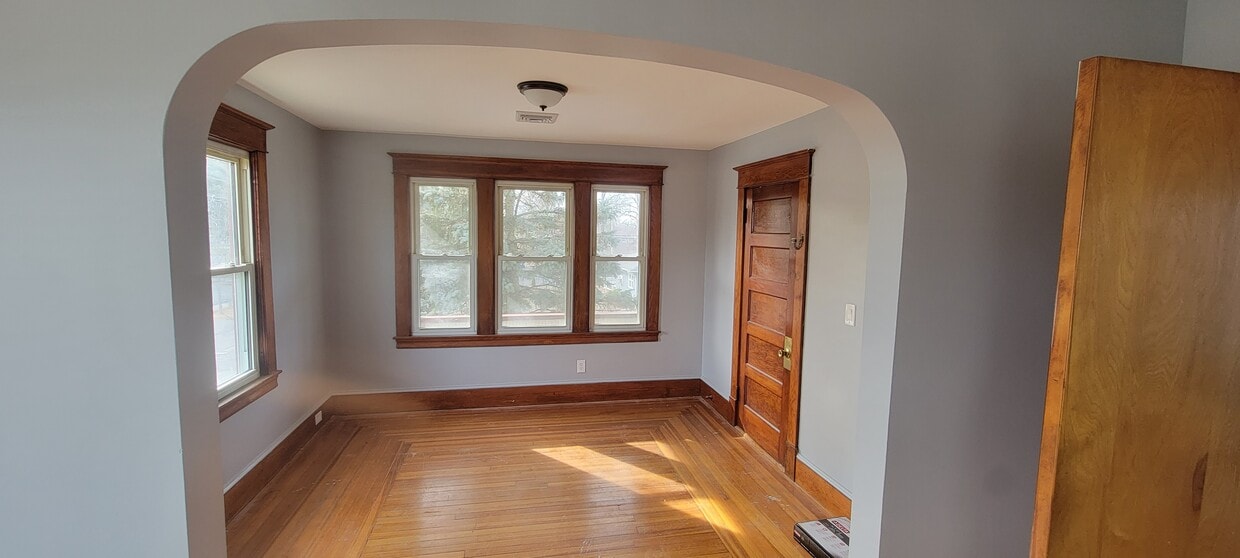 Photo - 27 Bemis Ave (Chicopee, MA)