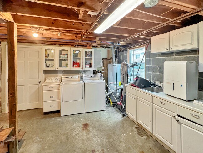 Photo - 2014 Lowerline St Unit A