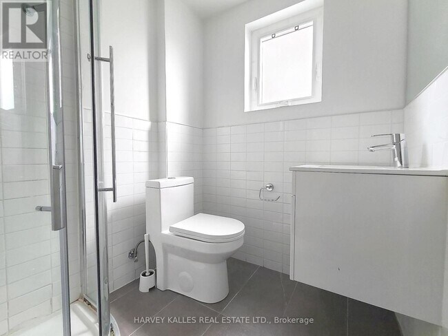 Photo - 521 Browns Line Unit 2