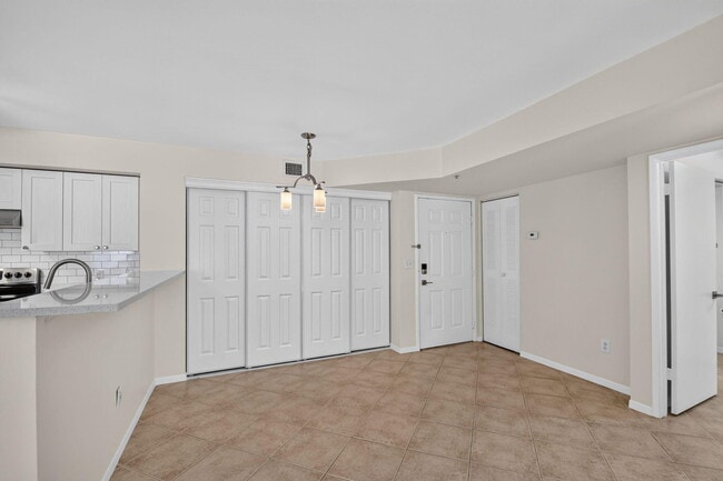 Photo - 107 Yacht Club Way Unit 208