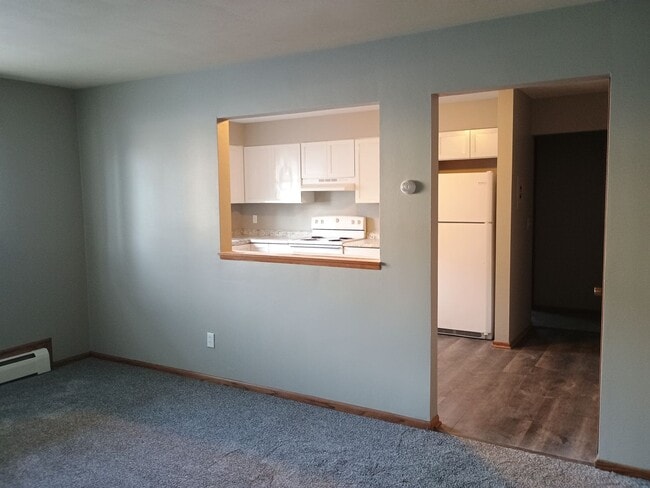 Photo - 1 Bedroom 1 Bath in Owatonna Unit LO3rd-104