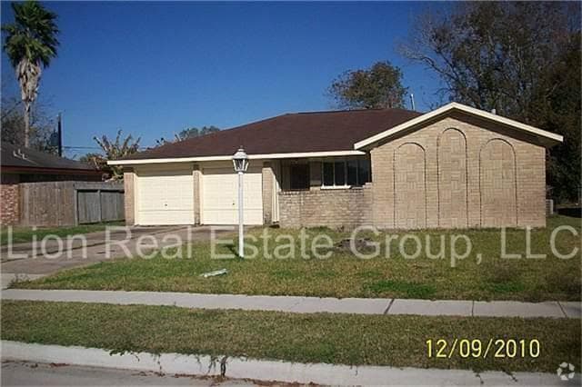 Building Photo - Charming 5-Bed, 2-Bath Home in Houston,Tx