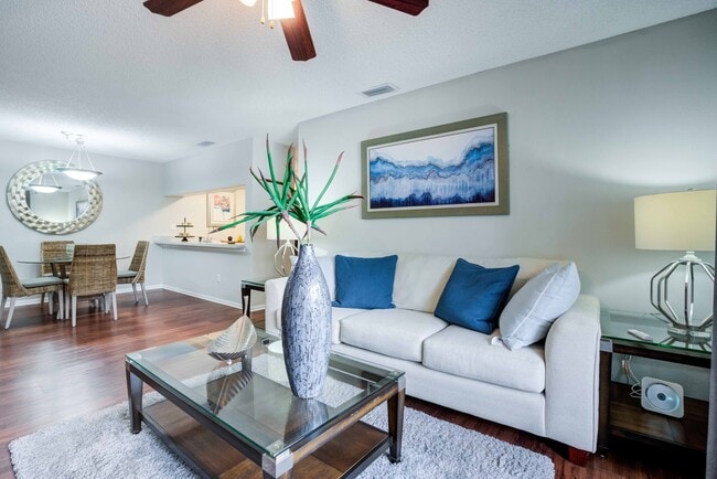 Coral Club Apartment Homes