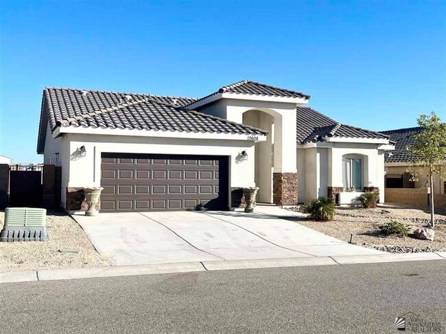 Photo - Gorgeous 4 bedroom for Lease