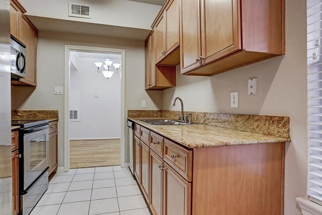 Photo - 2255 Braeswood Park Dr Unit 164