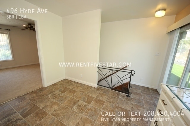 496 Hyde Ave