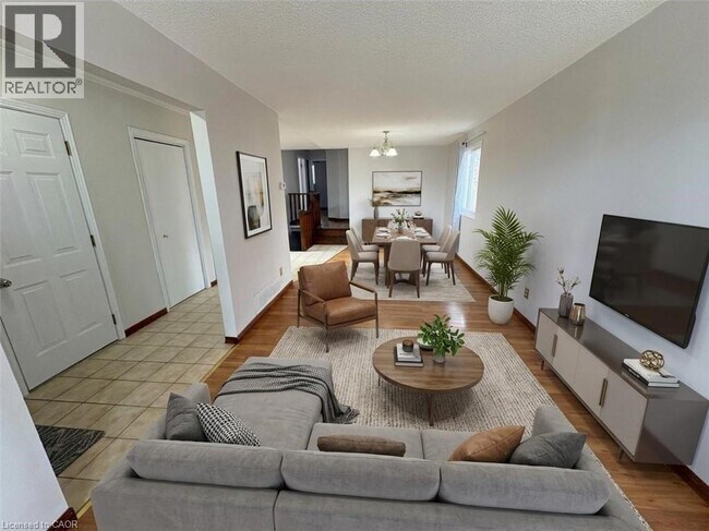 Photo - 358 Templemead Dr