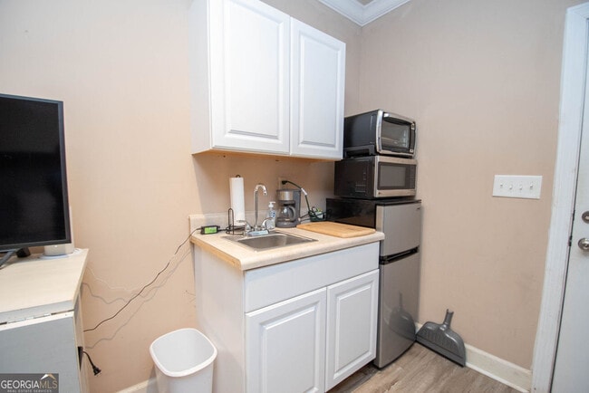 Photo - 201 Robinson Rd Unit D