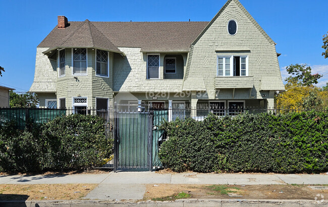 Building Photo - 1327 W Adams Blvd Rental