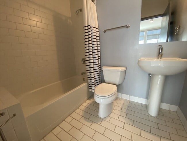 Photo - 2735 W Pebble Rd