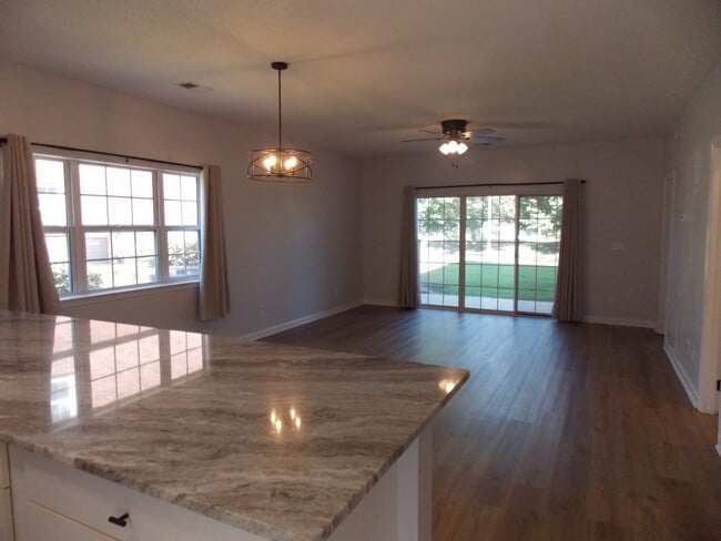 Photo - 3919 Gladiola Ct
